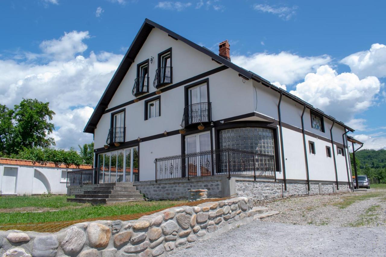Casa Nevada Hotel Curtea de Argeş Eksteriør billede