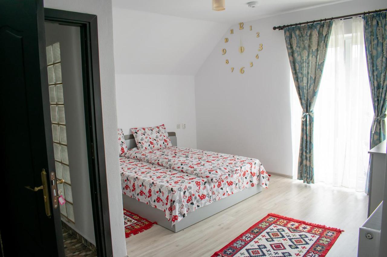Casa Nevada Hotel Curtea de Argeş Eksteriør billede