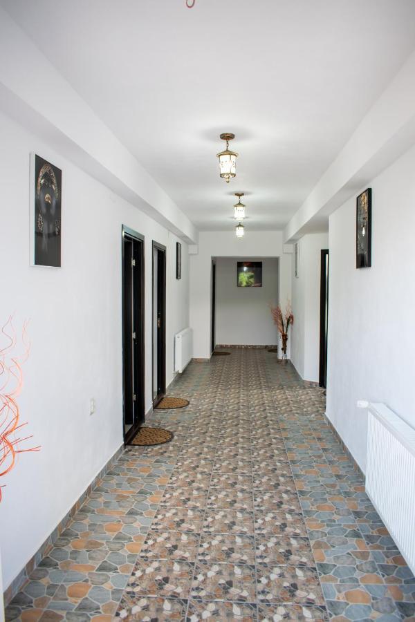 Casa Nevada Hotel Curtea de Argeş Eksteriør billede